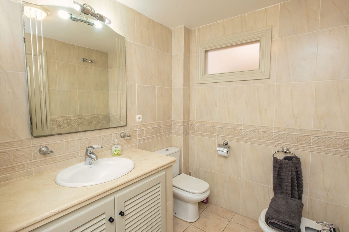 4-slaapkamerwoning in Riviera del Sol in Riviera del Sol - foto 13