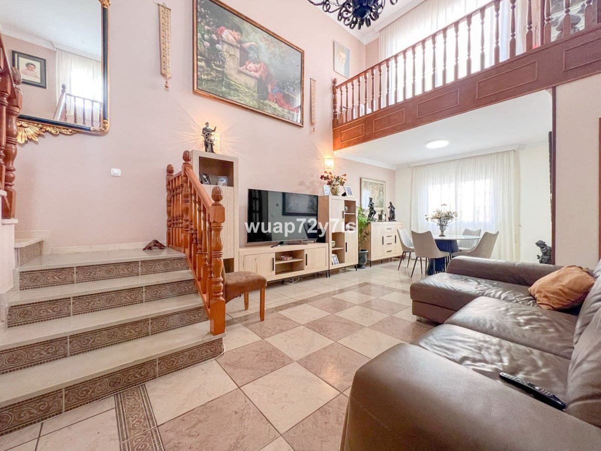 Villa met 5 slaapkamers in Estepona in Estepona - foto 5