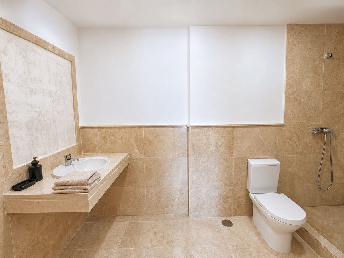 Elegant gerenoveerde rijwoning met panoramisch zeezicht in Doña Julia, Casares Playa in Casares Playa - foto 17