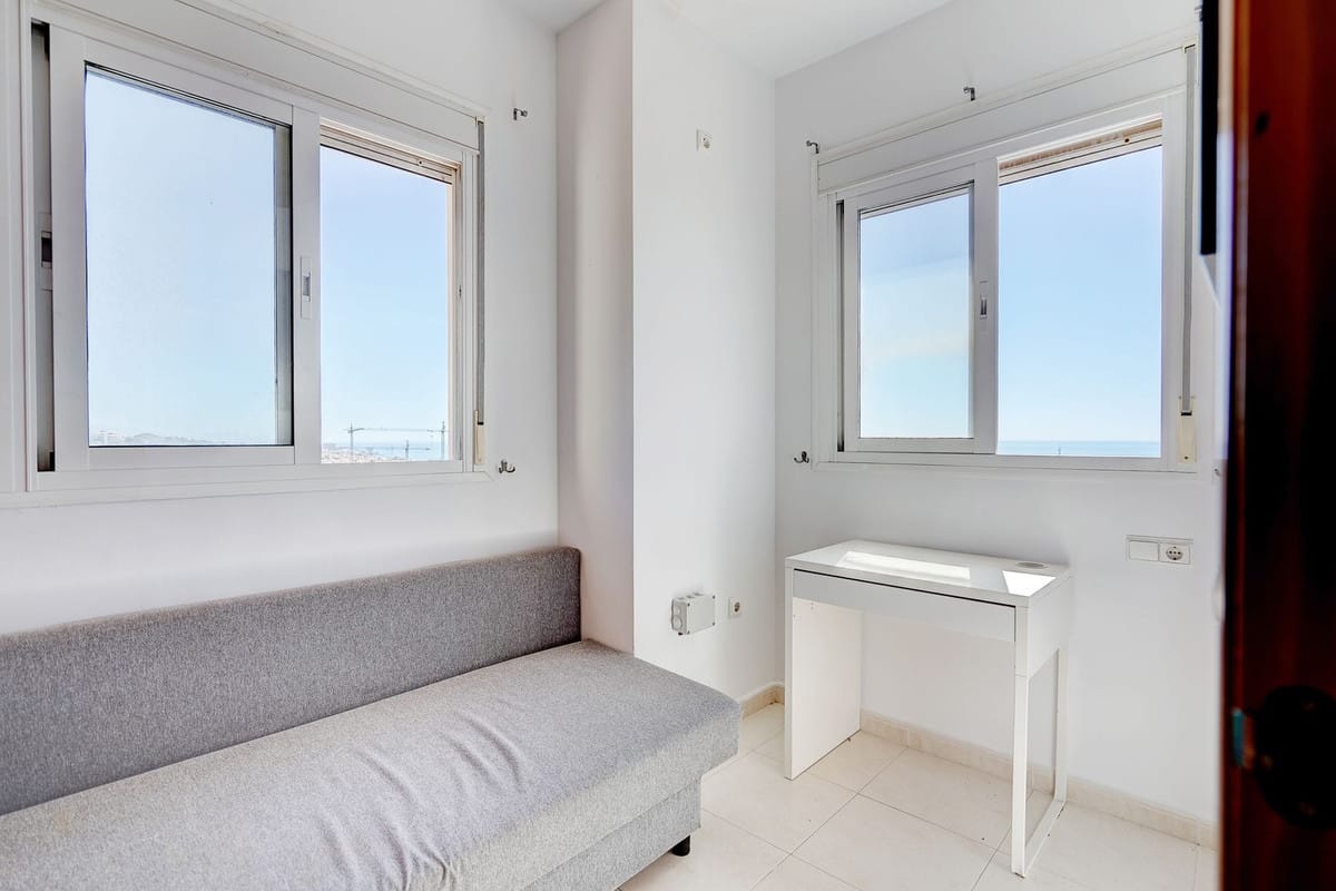 4-slaapkamer villa in Torreblanca met zeezicht en zwembad in Torreblanca - foto 19