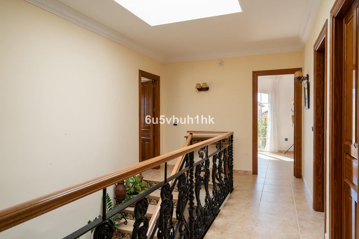 Vijf-slaapkamer villa in El Coto, Málaga in El Coto - foto 20
