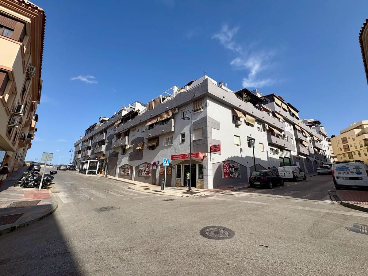 3 bedroom Apartment in Las Lagunas in Las Lagunas - foto 4