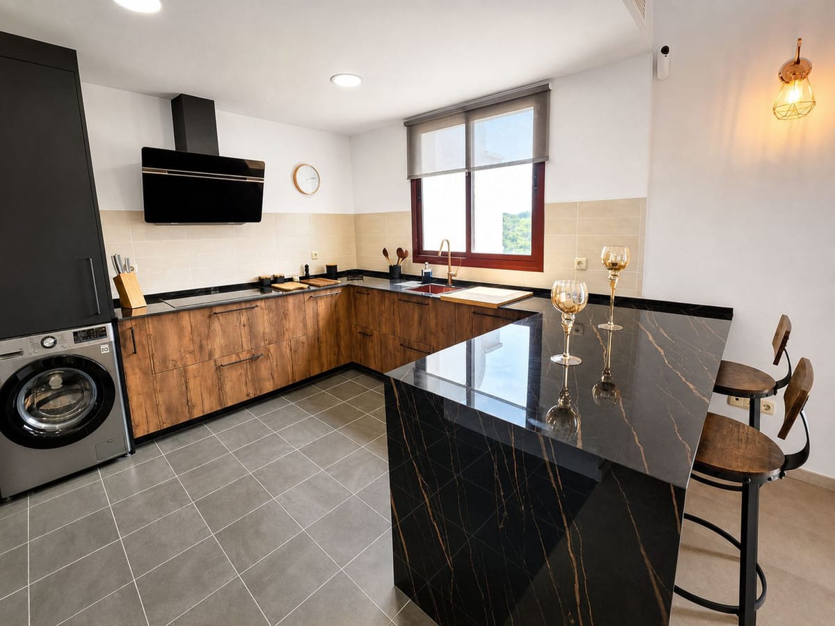 Elegant gerenoveerde rijwoning met panoramisch zeezicht in Doña Julia, Casares Playa in Casares Playa - foto 10