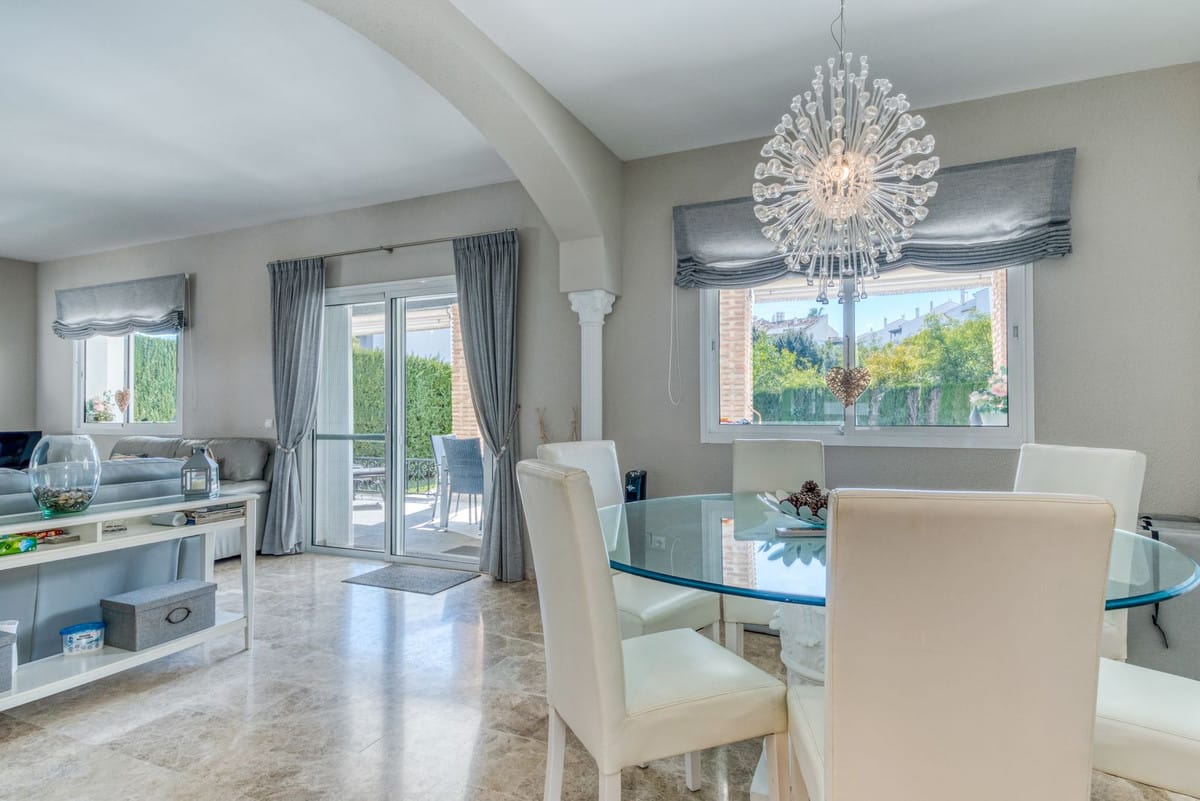 Vrijstaande villa met 4 slaapkamers in Calahonda in Calahonda - foto 16