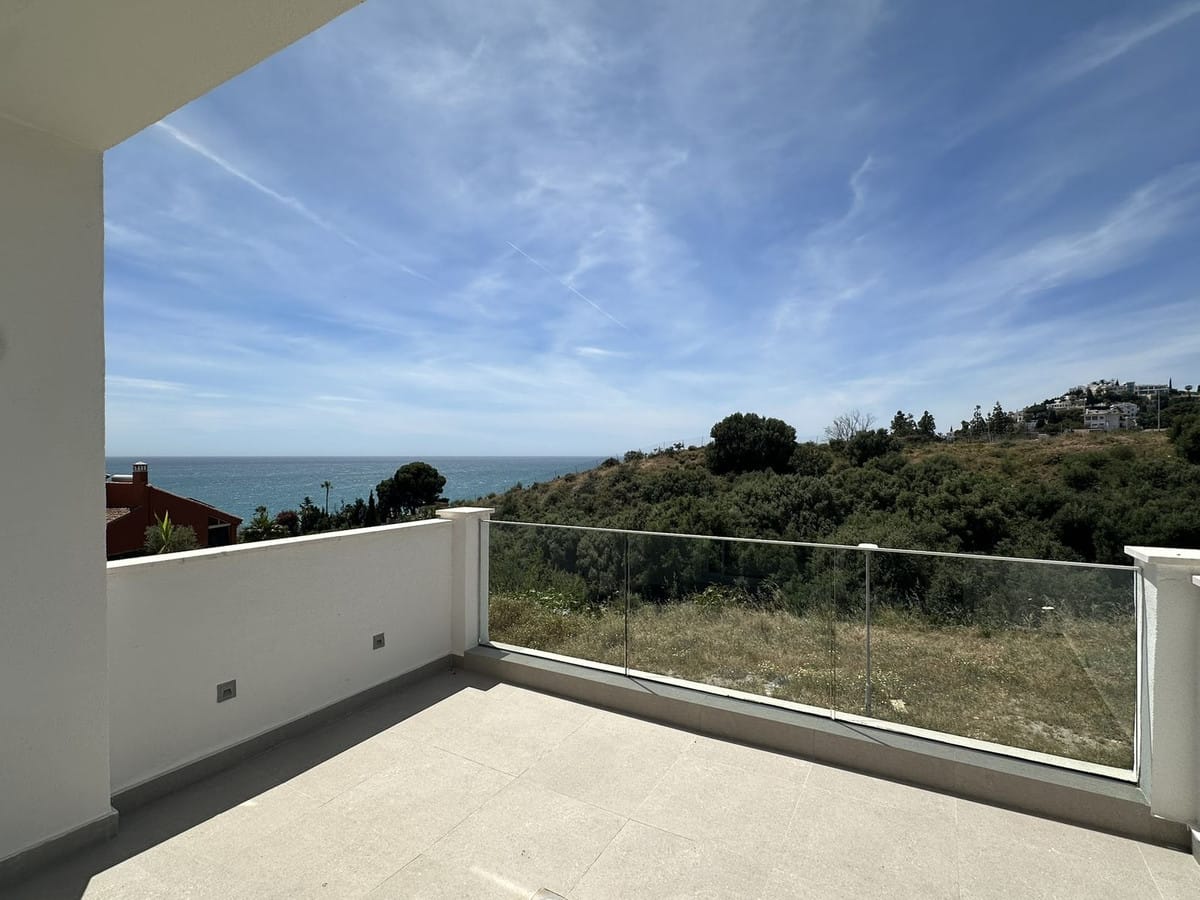 Drie-slaapkamerwoning in Torrequebrada in Torrequebrada - foto 3