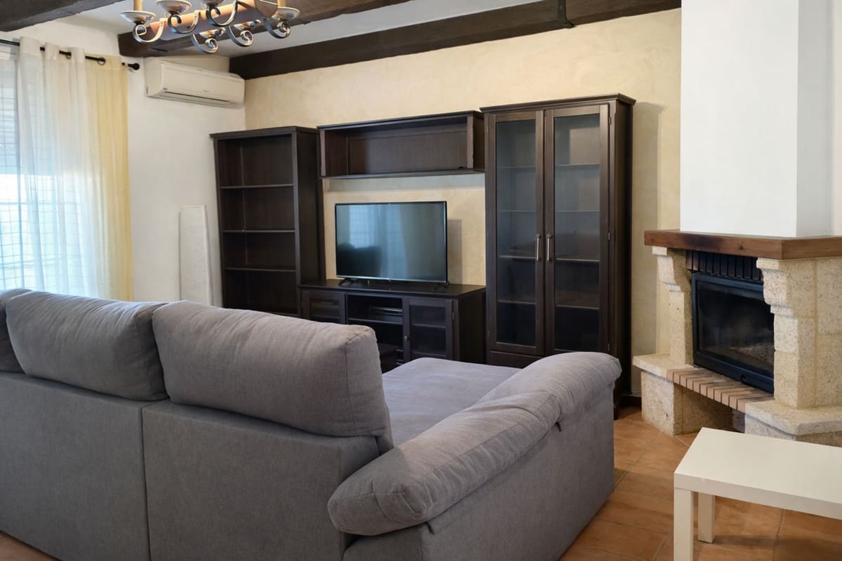 Rijwoning in rustieke stijl met 3 slaapkamers in San Roque in San Roque - foto 2