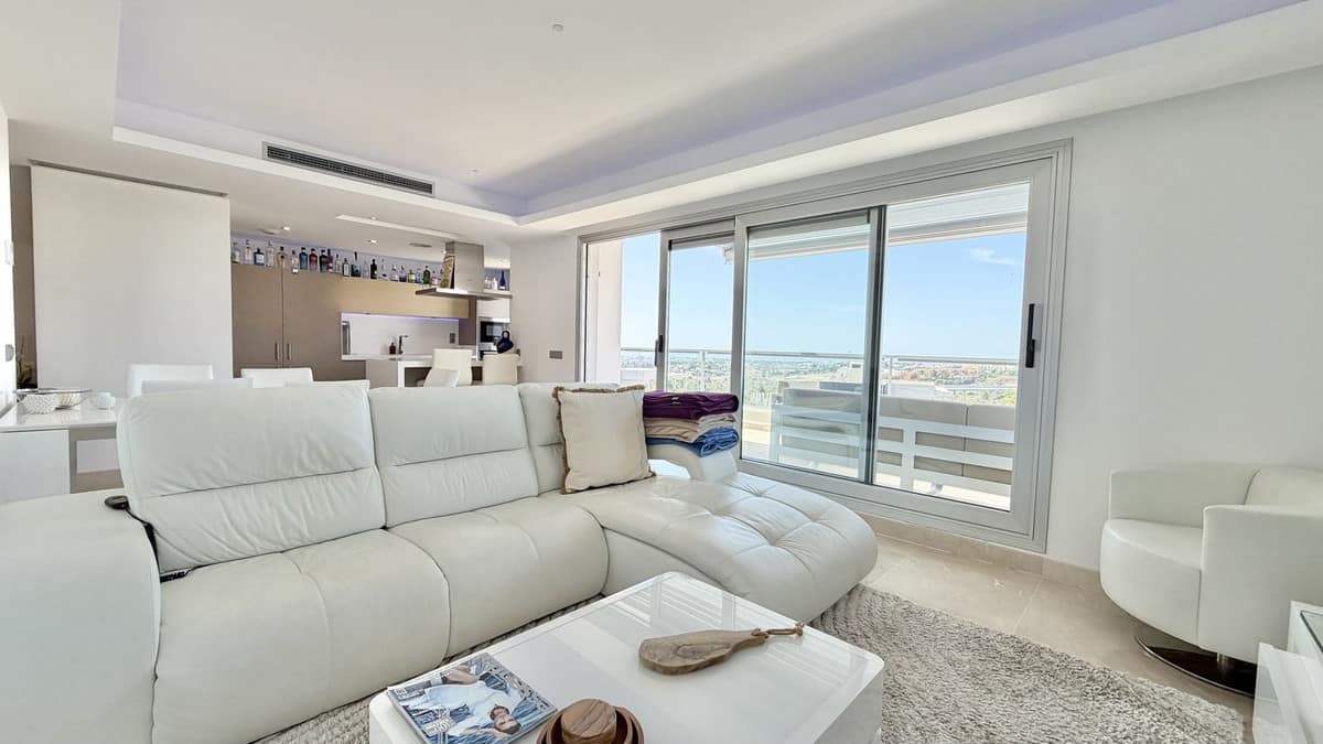 Avalon 5 – Hoekpenthouse met panoramisch zee-, golf- en bergzicht in Los Arqueros in Los Arqueros - foto 10