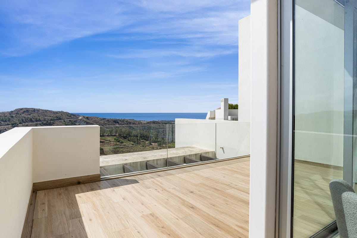 Penthouse met 3 slaapkamers en privé solarium in Benahavís in Benahavís - foto 15