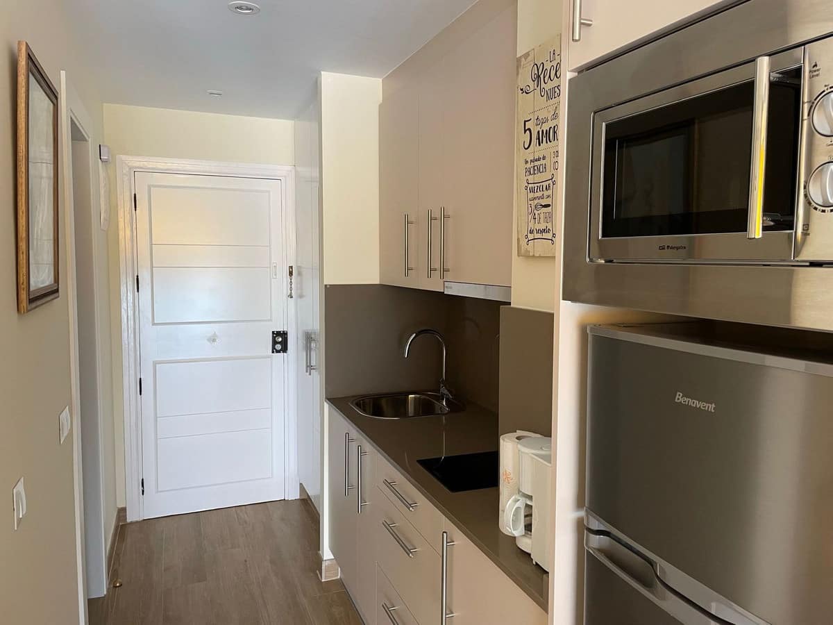 Studio met zeezicht in Torremolinos, volledig gerenoveerd in Torremolinos - foto 8