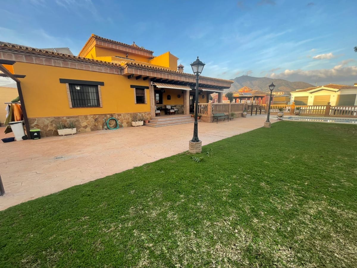 4-slaapkamer villa in Mijas Costa in Mijas Costa - foto 3