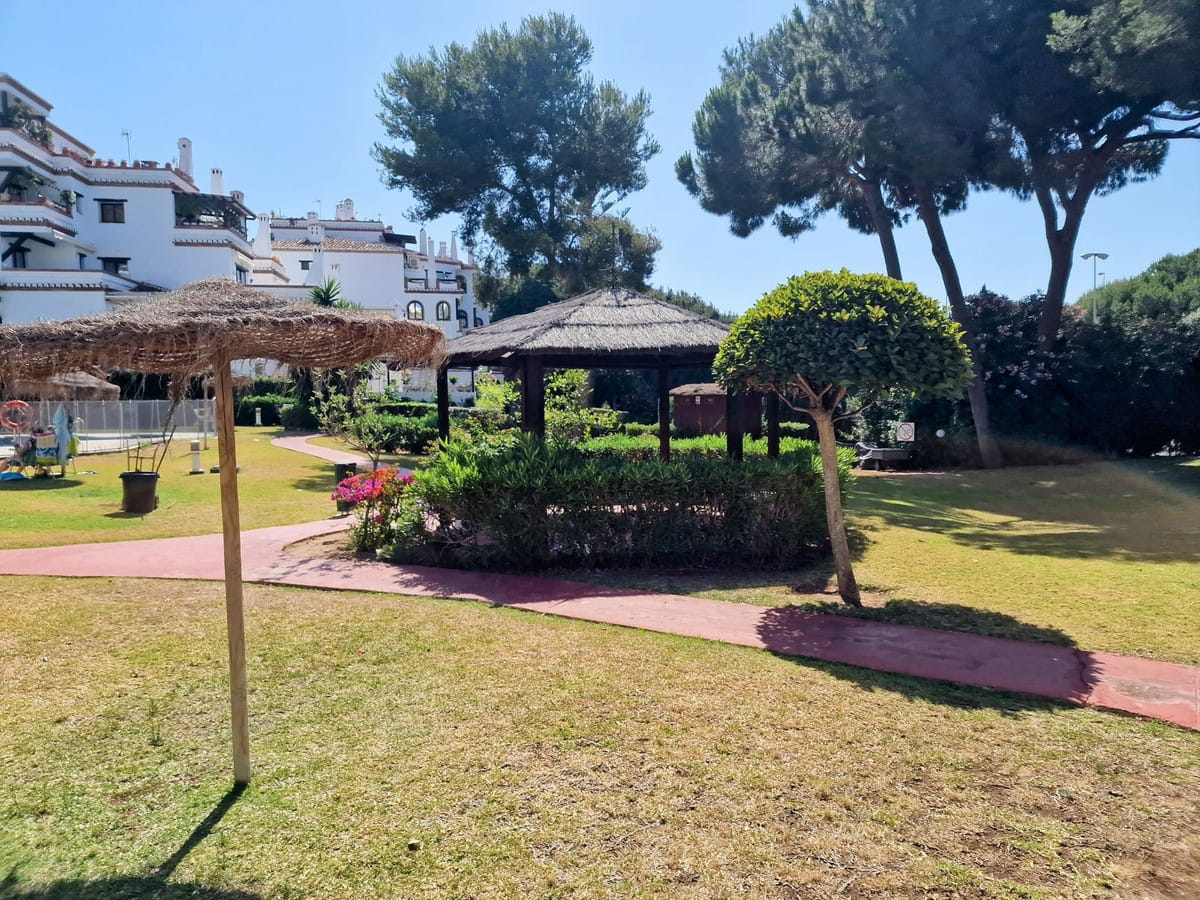 2 bedroom Apartment in Calahonda in Calahonda - foto 10
