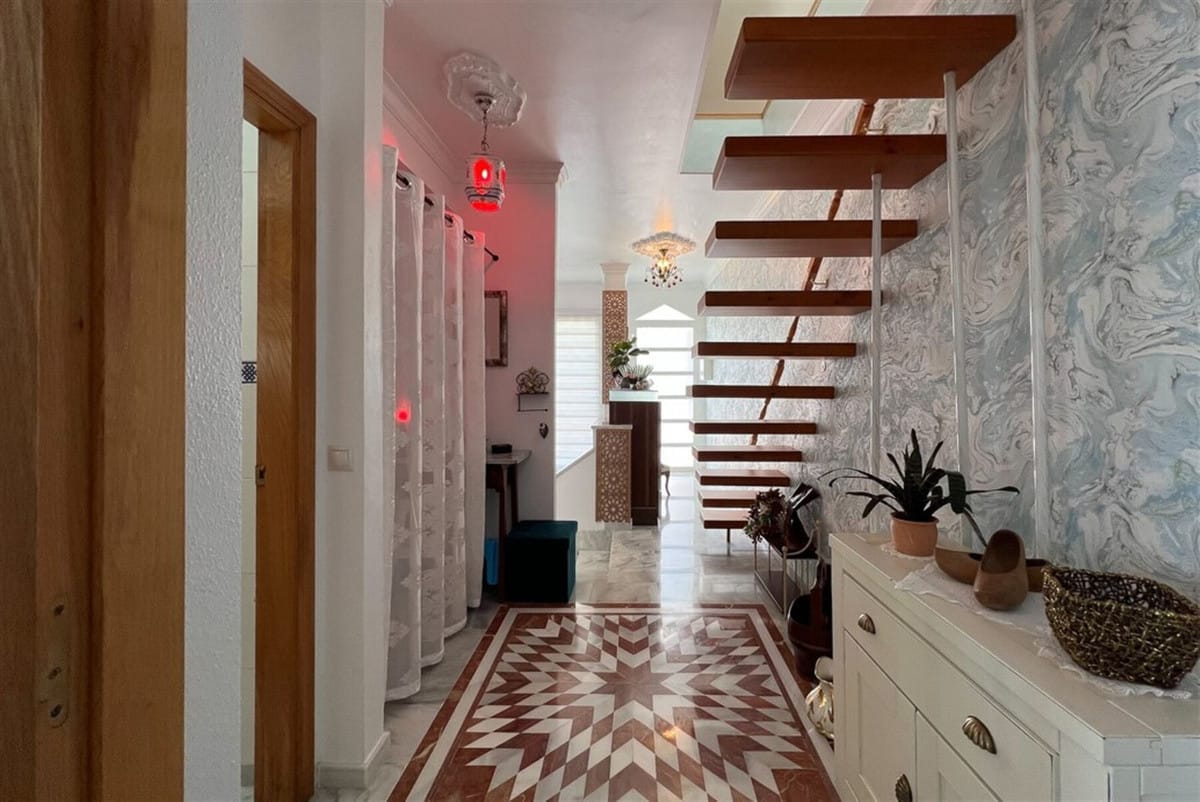 Stadswoning met 4 slaapkamers in Calahonda in Calahonda - foto 4