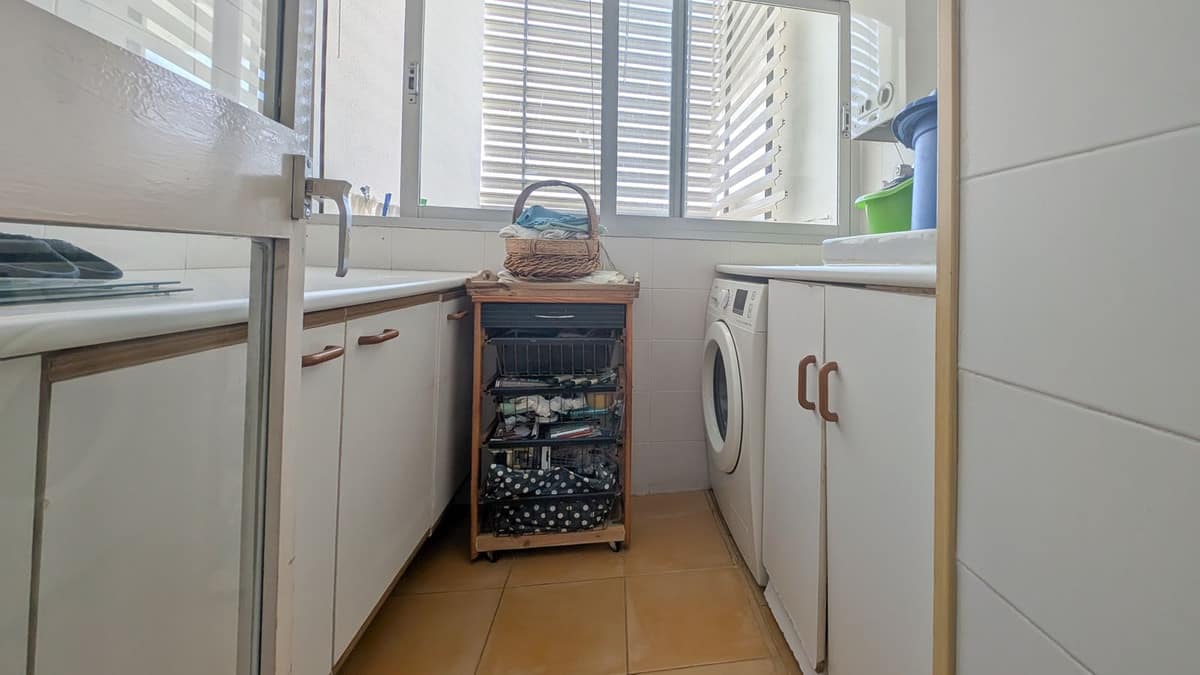 4-slaapkamer appartement in Fuengirola met zwembad en op steenworp afstand van zee in Fuengirola - foto 7