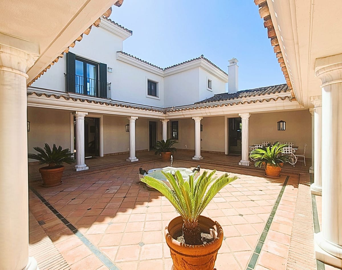 7-slaapkamer villa aan Frontline Golf in San Roque Club in San Roque Club - foto 15