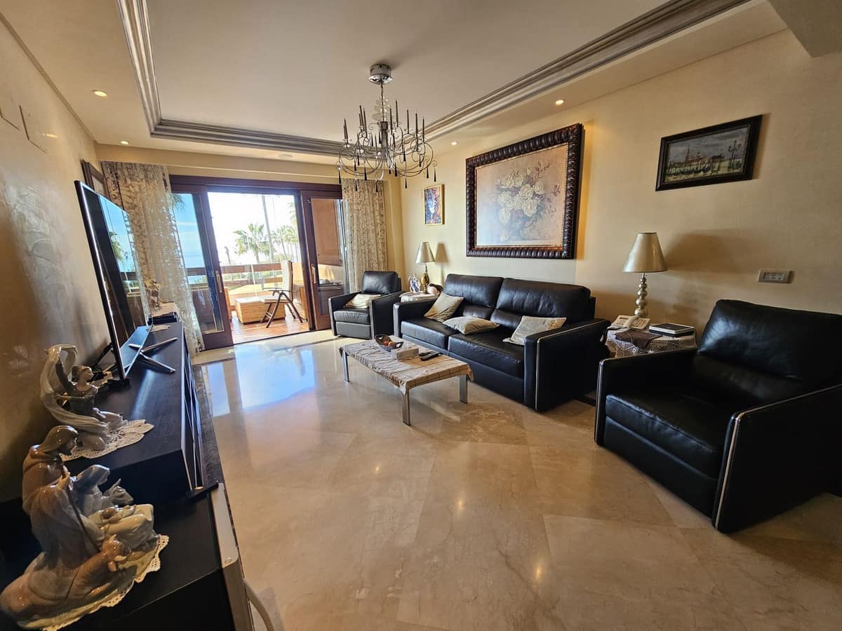3-slaapkamer appartement aan het strand in Estepona, Costa del Sol in Estepona - foto 4