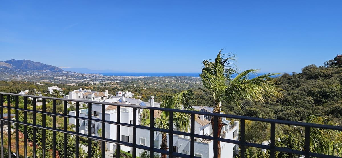 Panoramisch zeezicht penthouse op één niveau in La Mairena in La Mairena - foto 9