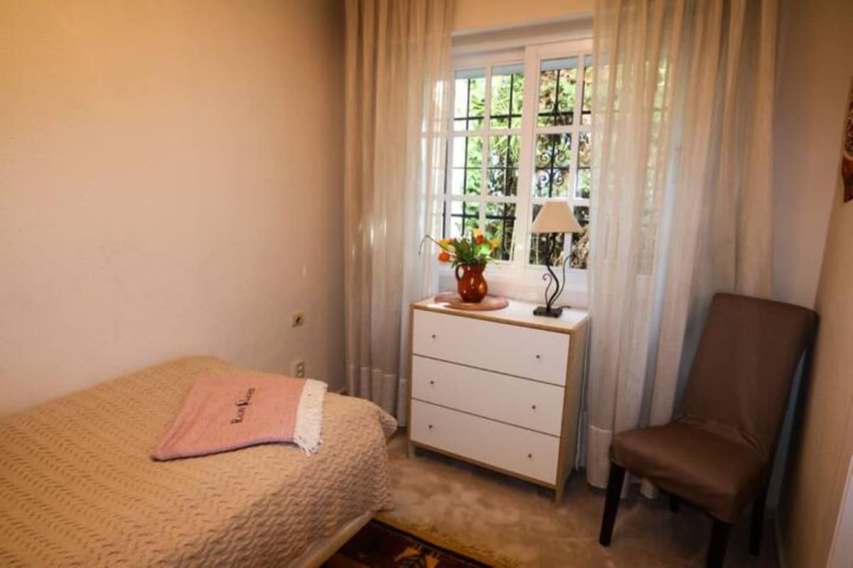 Vrijstaande villa met 5 slaapkamers in Nueva Andalucía in Nueva Andalucía - foto 14