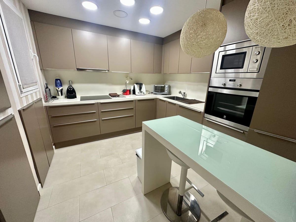 Exclusieve begane grond appartement in Playas del Duque, Puerto Banús – direct aan het strand in Puerto Banús - foto 3