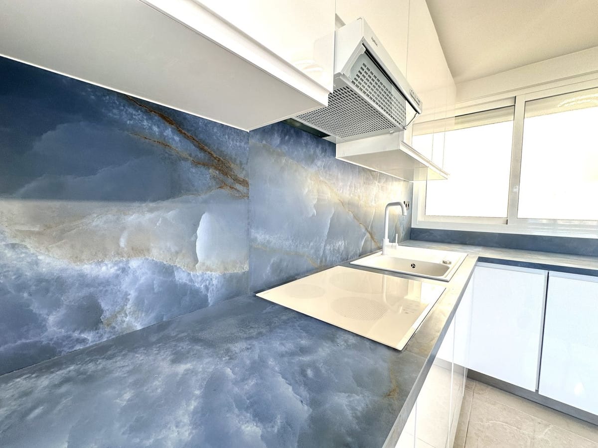 Nieuw gerenoveerd 2-slaapkamer appartement met zeezicht in La Cala de Mijas – 500 m van strand in La Cala de Mijas - foto 14