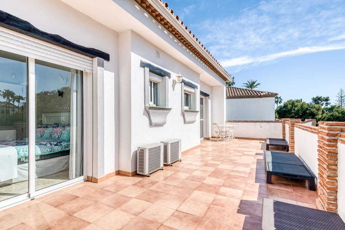 Vrijstaande villa met 4 slaapkamers in Calahonda in Calahonda - foto 8