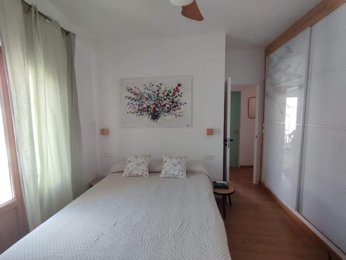 Semi-vrijstaand huis (2 slaapkamers) in hart van Estepona in Estepona - foto 7