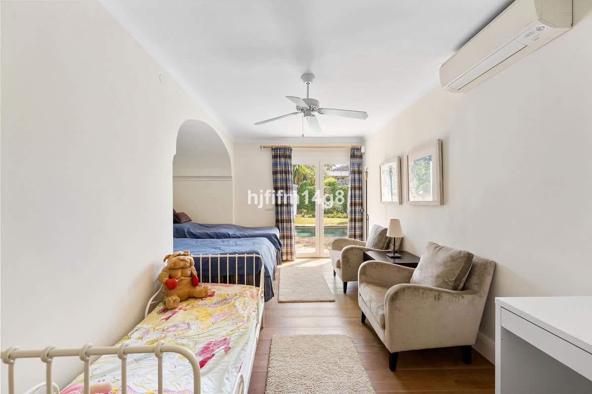 4-slaapkamerhuis in Nueva Andalucía in Nueva Andalucía - foto 16