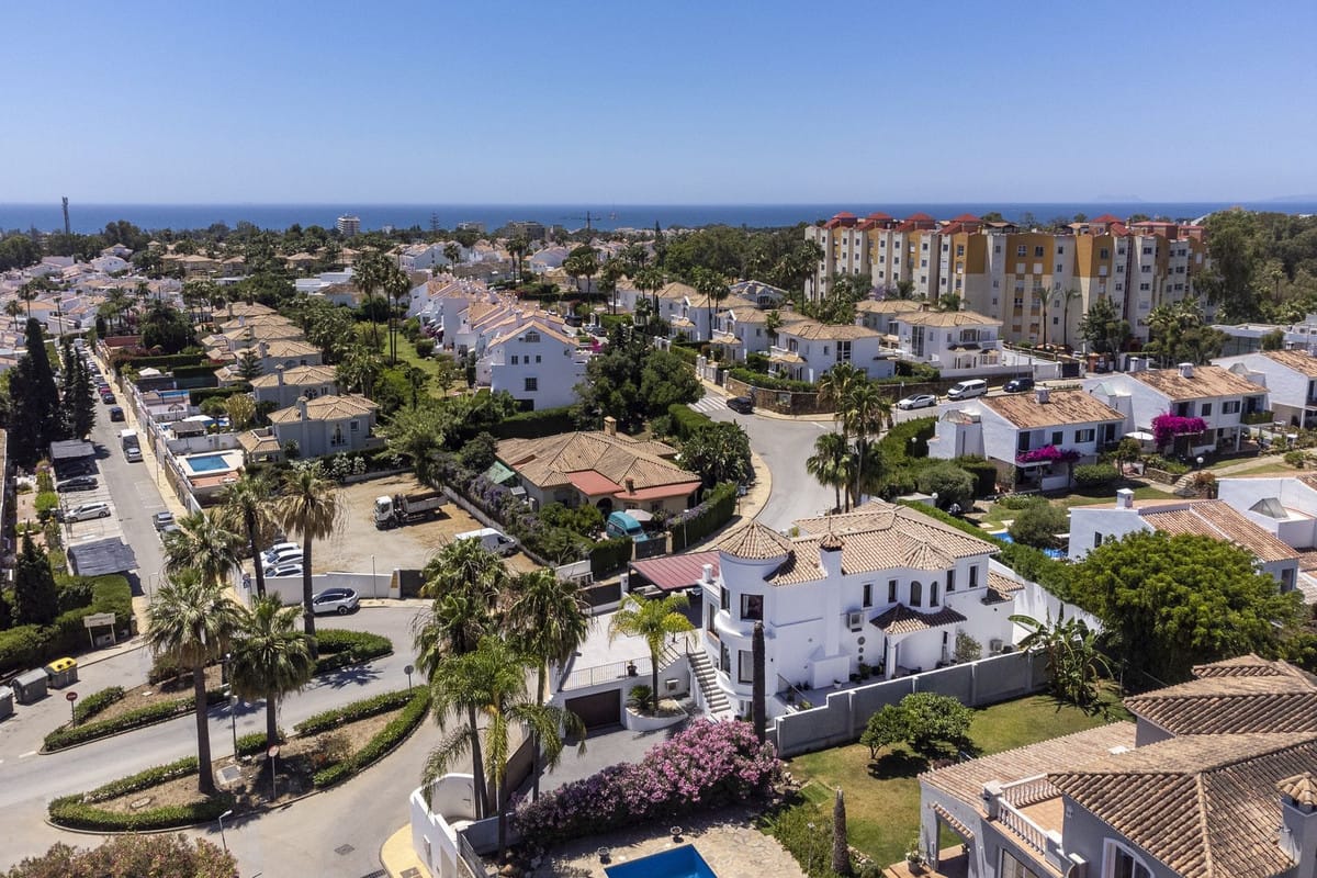 6 bedroom House in Estepona in Estepona - foto 5