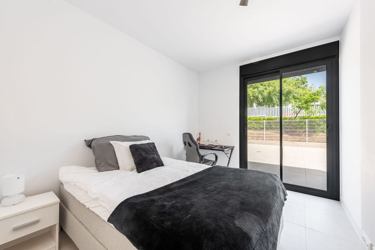 Vier-slaapkamerappartement met panoramisch zeezicht in Estepona in Estepona - foto 18
