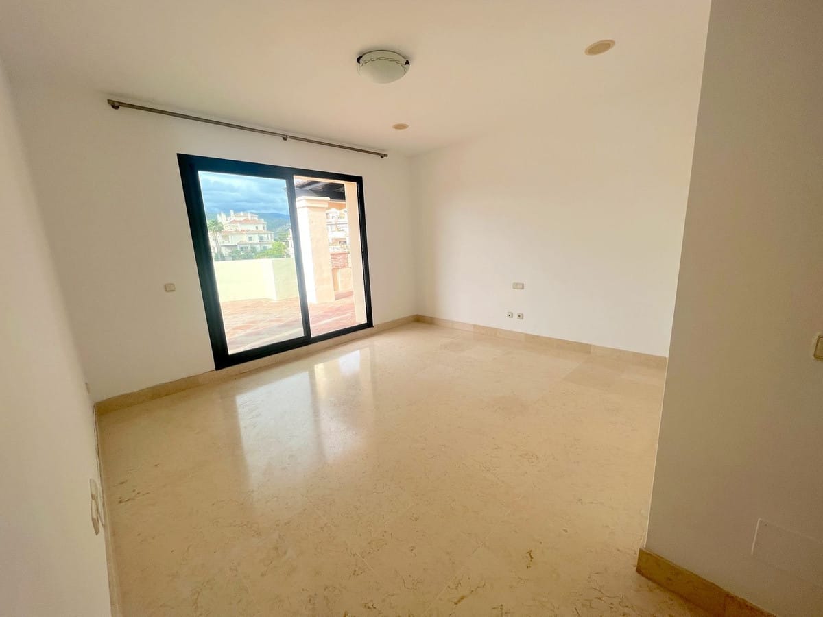 Spectaculair duplex-penthouse in Capanes del Golf, Benahavís in Benahavís - foto 13