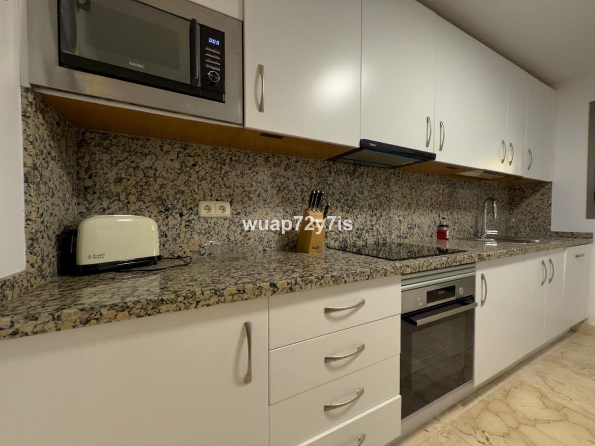 Begane grond appartement met 3 slaapkamers in Benatalaya, Estepona in Estepona - foto 13