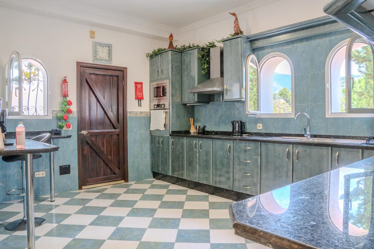 Villa met zes slaapkamers in Benahavís in Benahavís - foto 13