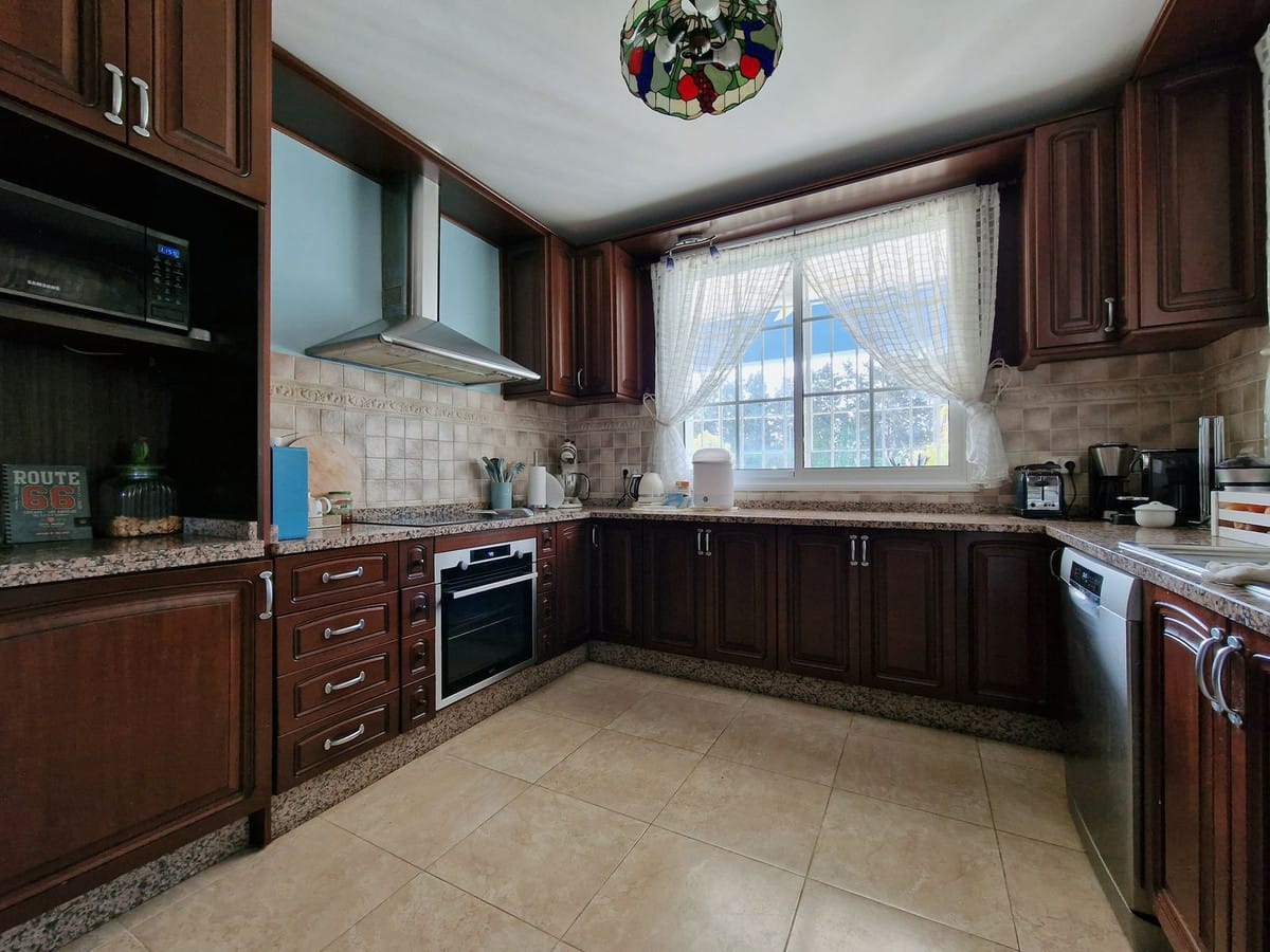 Unieke villa met privé-tennisbaan in Guadalmina Baja in Guadalmina Baja - foto 15