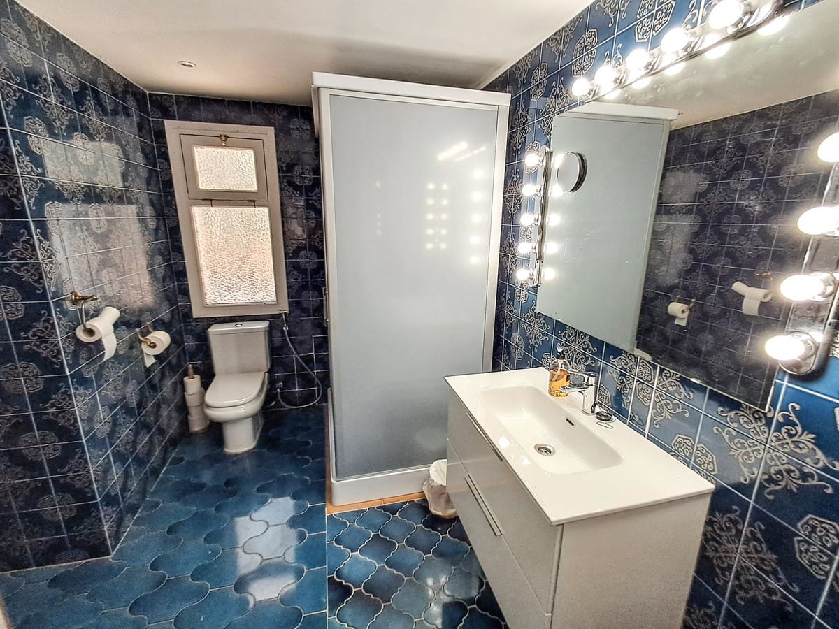 Villa met drie slaapkamers in Calahonda in 36.745261 - foto 18
