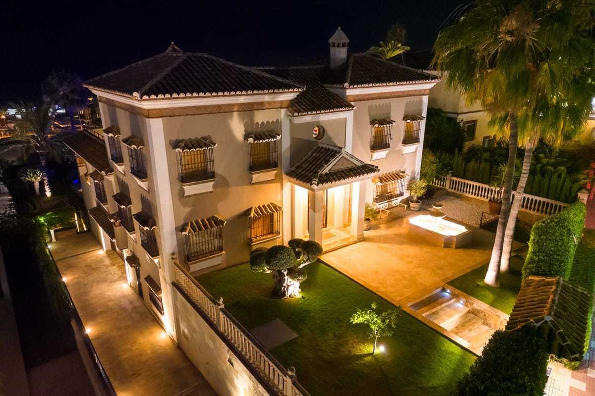 Luxe villa met zeezicht en topfaciliteiten op loopafstand van La Cala de Mijas in La Cala de Mijas - foto 2