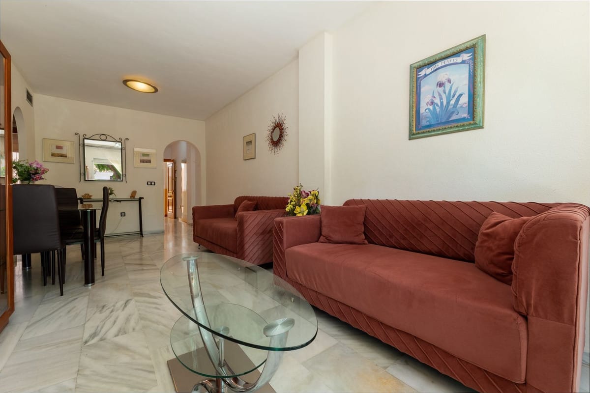 2 bedroom Apartment in Fuengirola in Fuengirola - foto 3