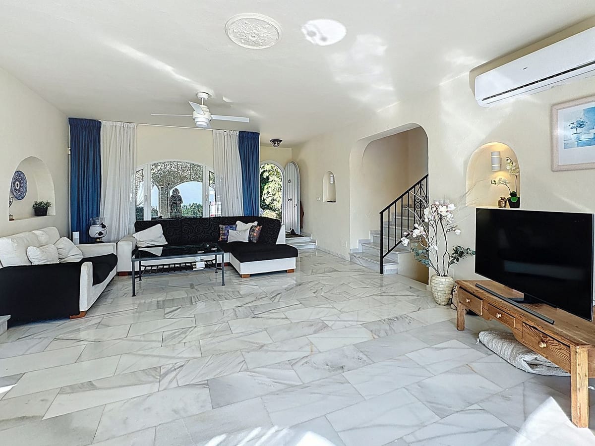 4-slaapkamer villa met panoramisch zeezicht in Mijas in Mijas - foto 7