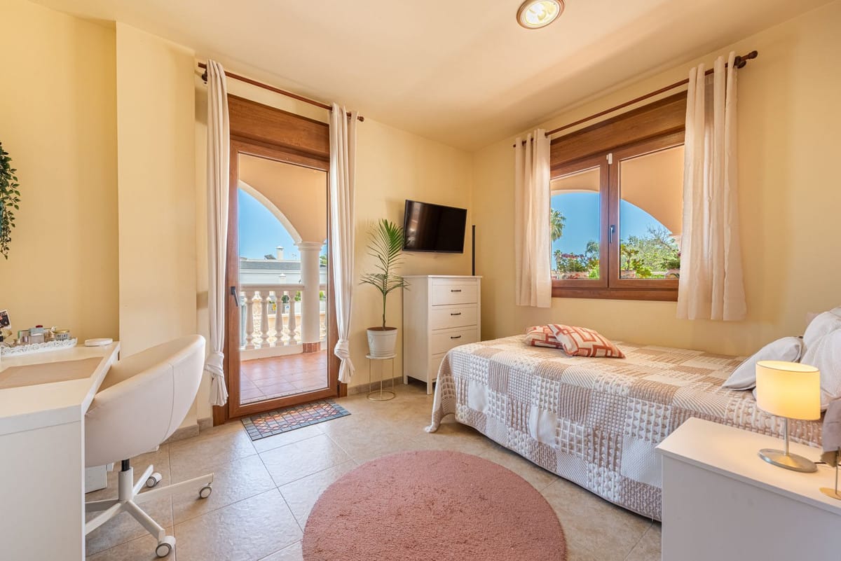 Villa met 4 slaapkamers in Sierrezuela in Sierrezuela - foto 8