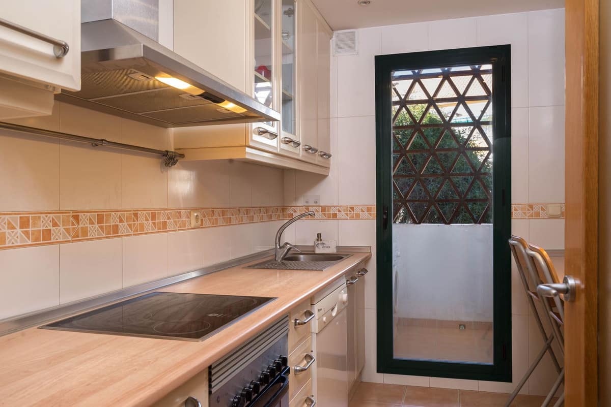 2 bedroom Apartment in Marbesa in Marbesa - foto 20