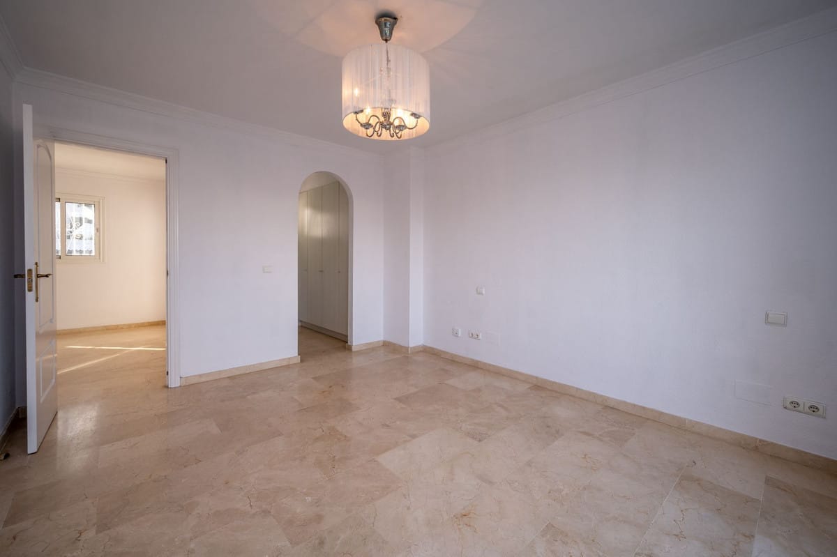 3-slaapkamerwoning in Riviera del Sol in Riviera del Sol - foto 17