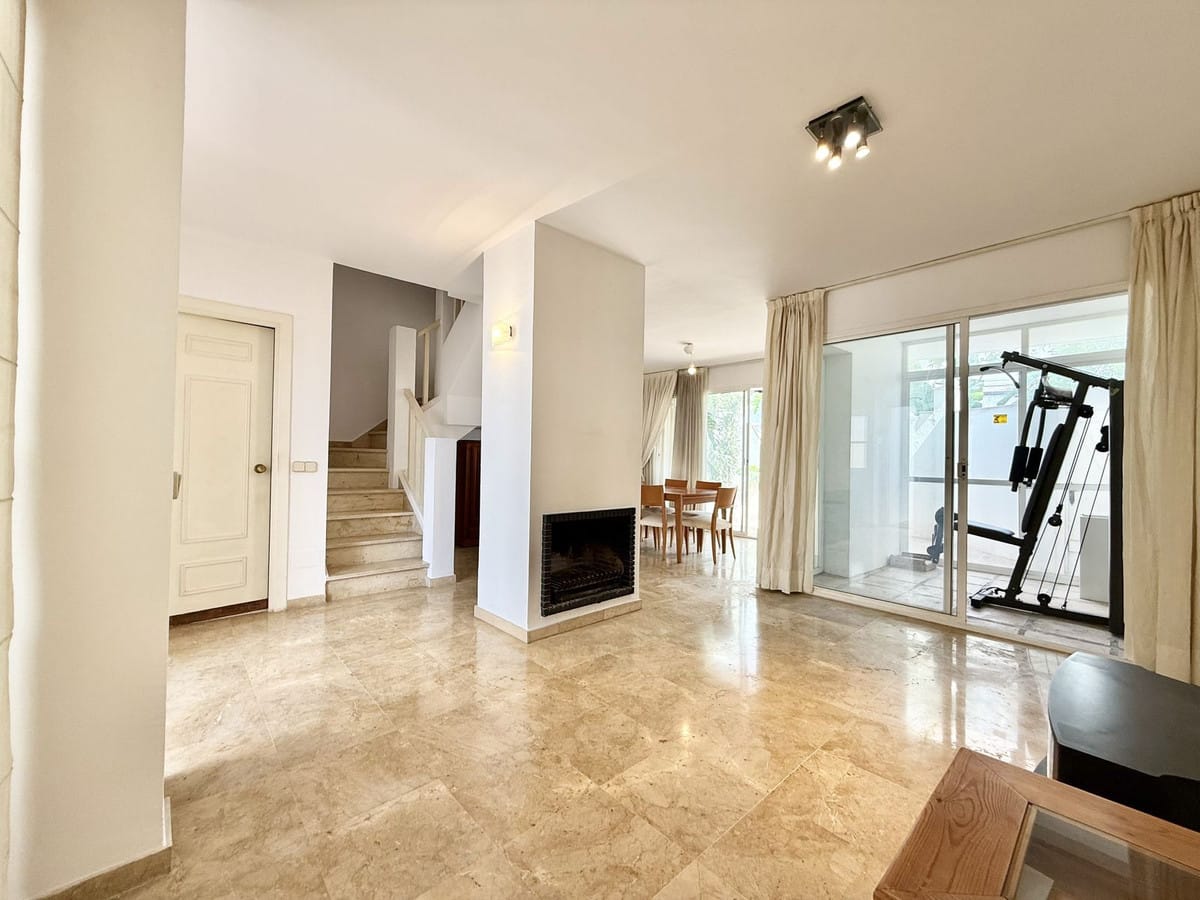 Huis met 3 slaapkamers in Nueva Andalucía in Nueva Andalucía - foto 2