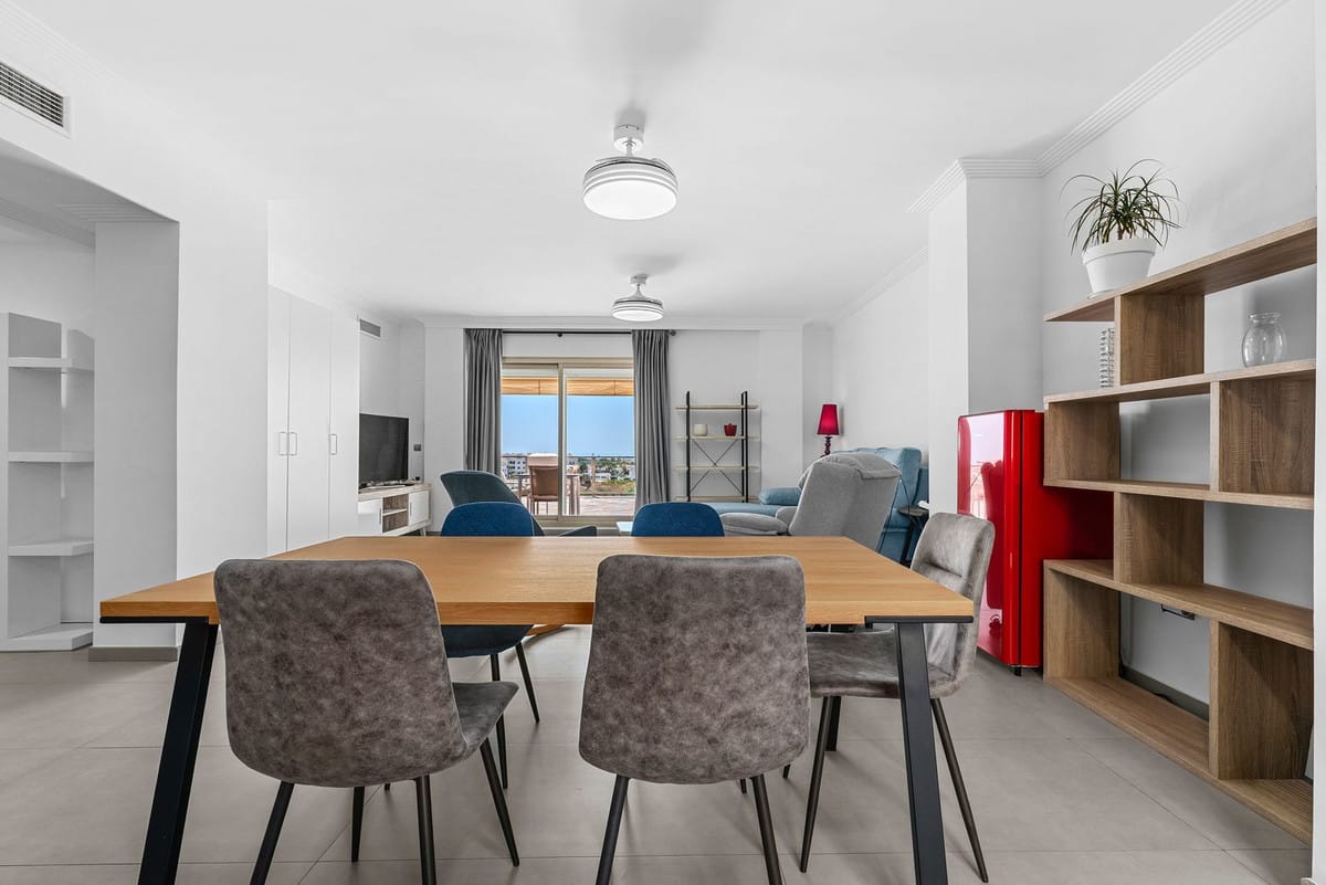 Elegant gerenoveerde penthouse met royaal privéterras aan de New Golden Mile in New Golden Mile - foto 11