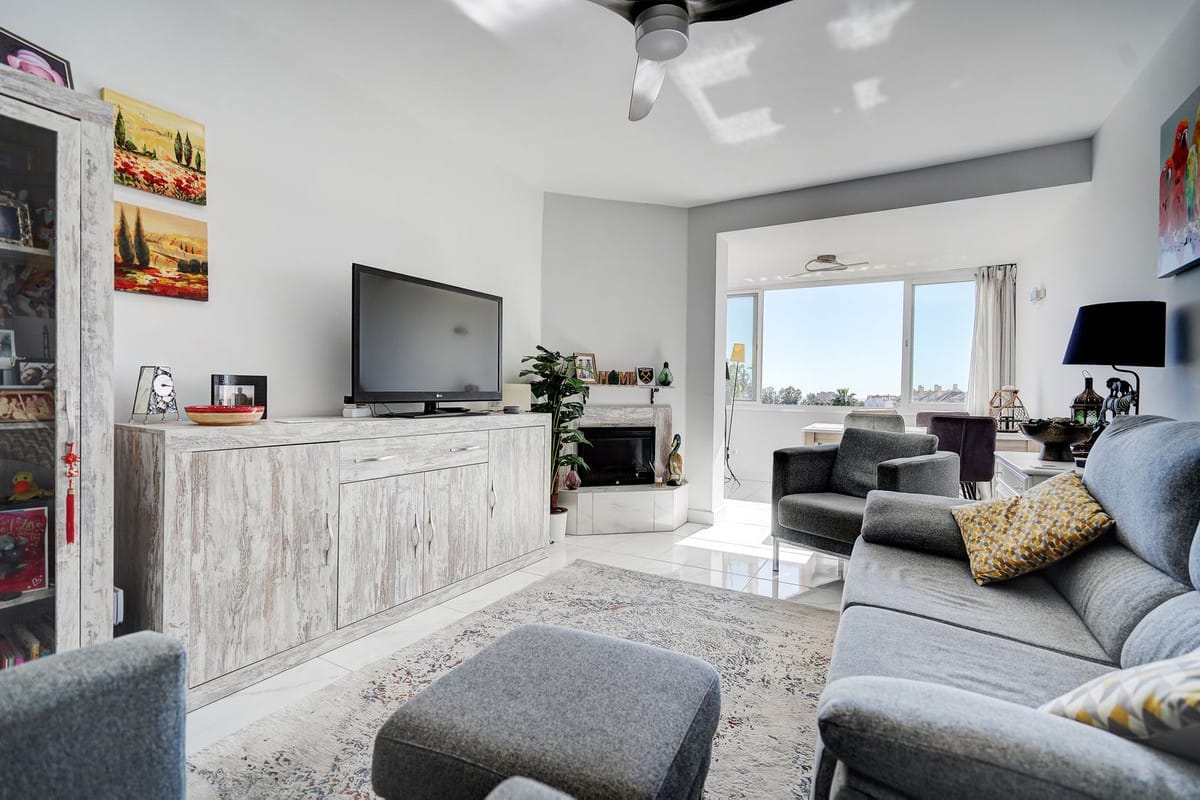 Volledig gerenoveerde bungalow met 2 slaapkamers in Calahonda in Calahonda - foto 3