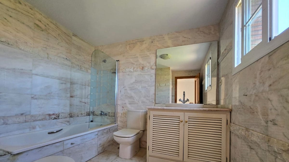 4 bedroom House in La Cala De Mijas in La Cala de Mijas - foto 13