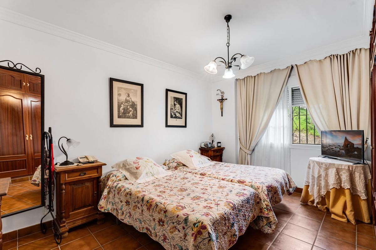 7-slaapkamer villa in Estepona, Málaga – 236 m² gebouwd in Estepona - foto 16