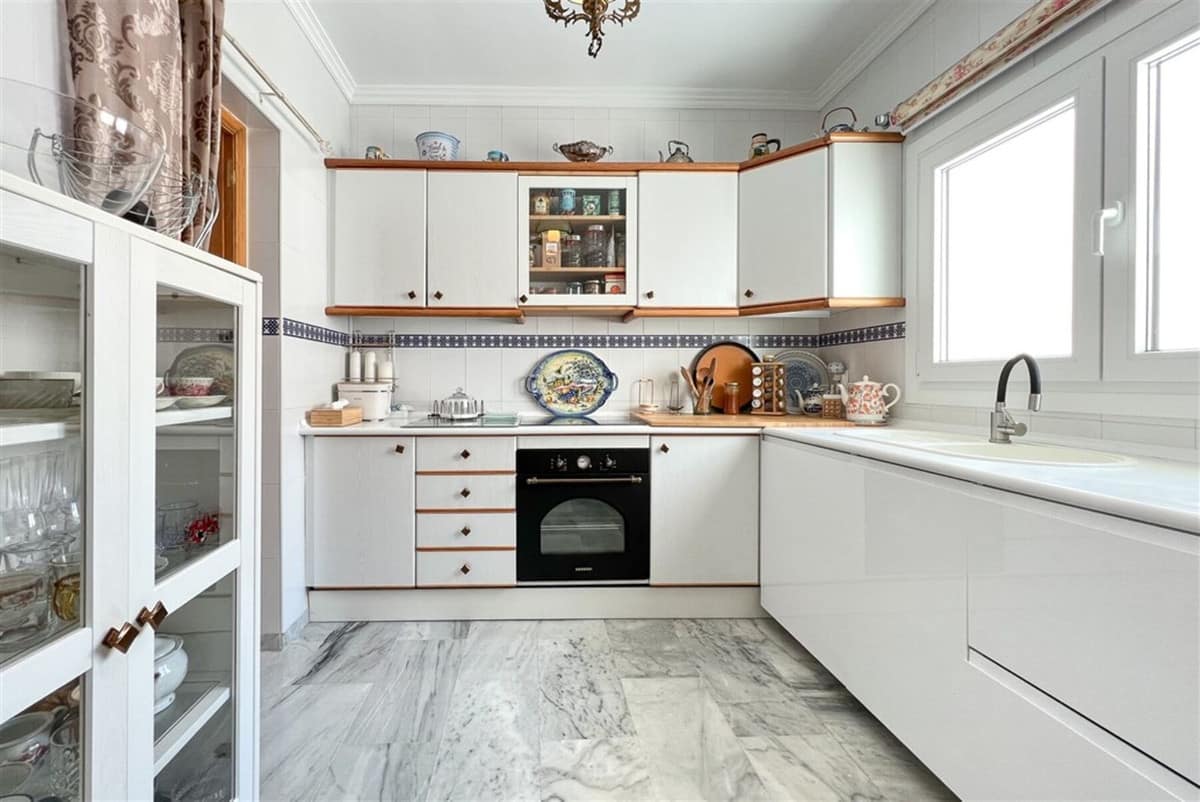 Stadswoning met 4 slaapkamers in Calahonda in Calahonda - foto 8