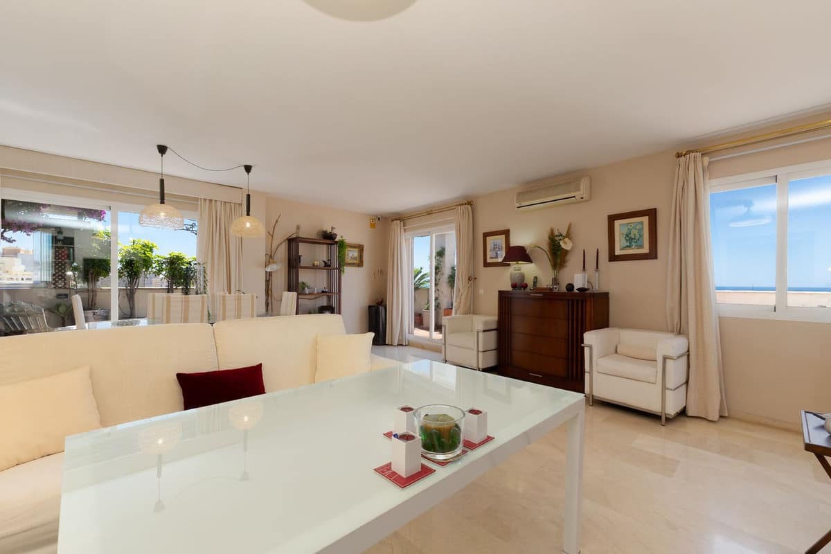 3 bedroom Apartment in Estepona in Estepona - foto 3