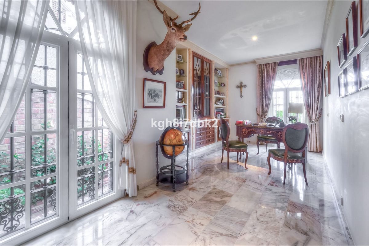 10 bedroom House in Benalmadena in Benalmadena - foto 12