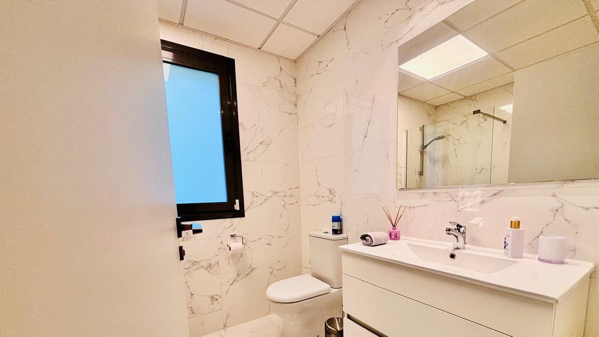 Drie-slaapkamer hoekappartement in Casares Golf in Casares - foto 14
