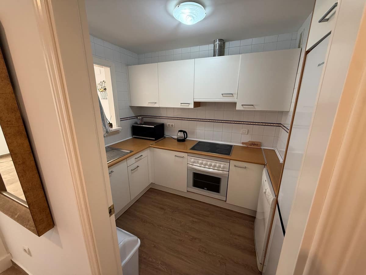 2-slaapkamer appartement in Calahonda aan het strand in Calahonda - foto 9