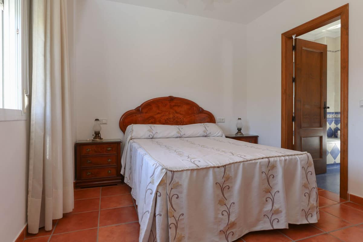 Huis met 3 slaapkamers in Guaro in Guaro - foto 15